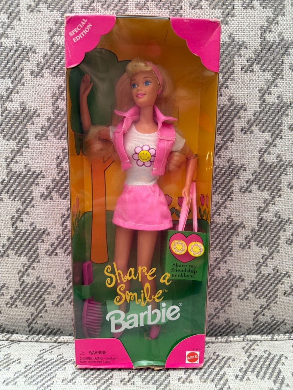VTG 1996 Share a Smile Barbie Doll Special Edition #17247 NIB